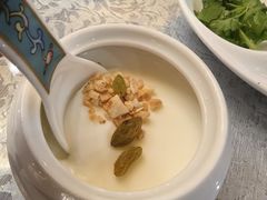 -汗腾格里·风味餐厅(新疆驻京办店)