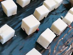 酸奶糕-诺敏塔拉奶茶-布里亚特包子-手把肉(锦都会店)