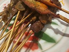 -茸梅路右拐龙虾-农家菜(松江店)