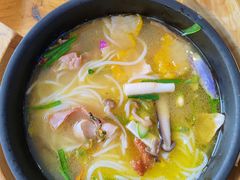 -桥香园过桥米线(国贸店)