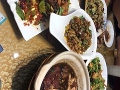 -老码头黑皮肘子锅包肉(文政街店)