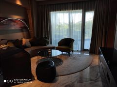 -上海滴水湖皇冠假日酒店