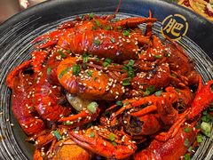 -肥肥虾庄·金牌油焖大虾(汉街SKP店)