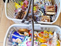 -老婆大人量贩零食连锁(萧山临浦店)