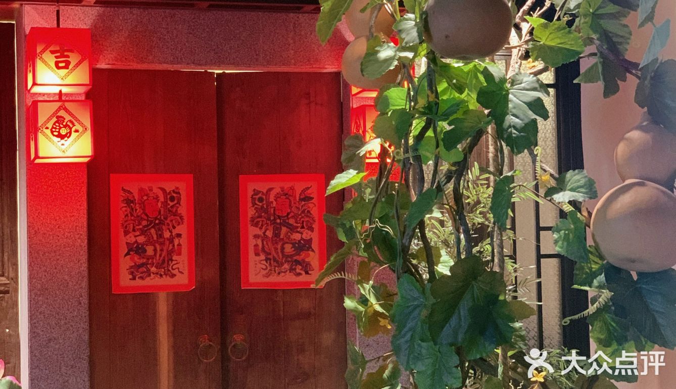 广州美食探店|这是一家有集市的湘菜土鸡馆