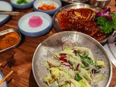 -明洞阿姨·韩式酱蟹烤肉·创意料理(三元桥店)