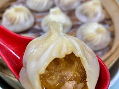 蟹黄汤包-食惠里小笼包面馆(越秀店)