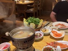 -雍和会海鲜姿造自助(湖东路店)