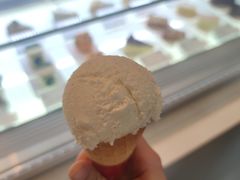 法式香草冰淇淋-Fridi Patisserie Cafe