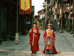 -AOROA·奥洛拉婚纱摄影·旅拍·礼服