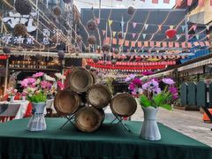 -刘姐啤酒鱼民族演艺餐厅(西街总店)