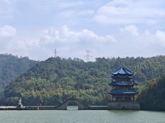 -芦茨金富饭庄·25年老字号·专做稻草鸡