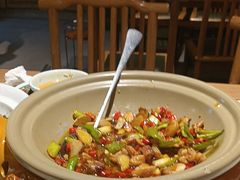 -绿草地·湘菜(酃湖师院店)