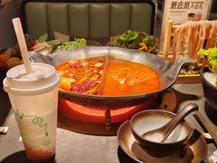 -湊湊火锅·茶憩(杭州湖滨银泰in77店)
