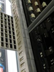 点击看大图 -Wisezone唯点穿耳打耳洞专业国际连锁品牌