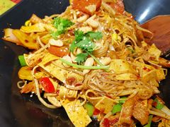 -拿渡麻辣香锅(银泰创意城店)