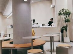 -M Stand(南京新街口金鹰店)