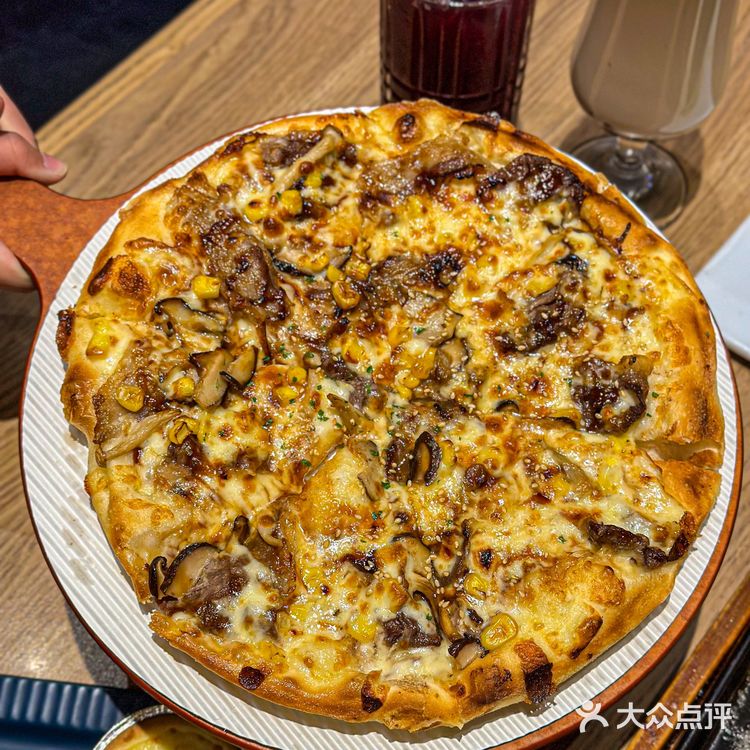 今天回童年的快乐老家次披萨啦🍕