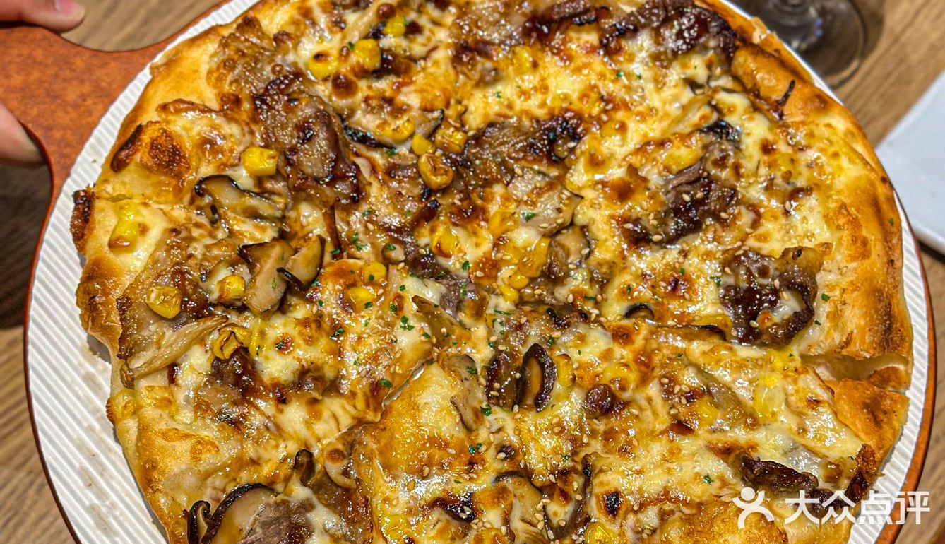 今天回童年的快乐老家次披萨啦🍕