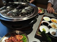 -围炉肉舍•炭烤活鳗•丹东海鲜烤肉(步行街店)