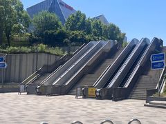 -东方体育中心(地铁站)