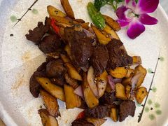 杏鲍菇黑椒牛肉粒-渝信川菜(西单店)