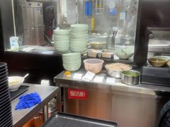 -亮亮面馆(经六路店)