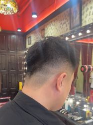 -东方先生国潮男士理发馆