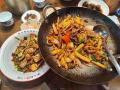 -富正毅三下锅·湘西韵味(天门山索道店)