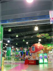 -维佳童话镇演出现场(徐东店)