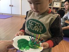 -乐融婴幼儿成长中心(四季青校区)