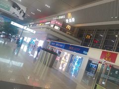 -麦当劳(郑州东高铁站店)