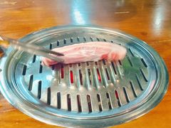 厚切五花肉-·缸桶屋·韩式牛肋条自助烤肉(西湖D11店)