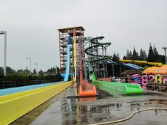 -热带风暴水上乐园