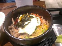 传统石锅拌饭-·缸桶屋·韩式牛肋条自助烤肉(西湖D11店)