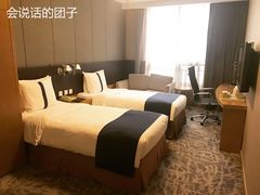 北京民族园智选假日酒店-北京民族园葉子里酒店(鸟巢店)