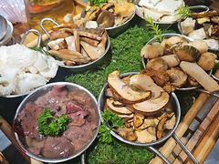 -一朵菌·野生菌探索家火锅(南亚店)