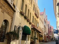 -鲁邦国际风情街(麦世达韩国精品百货店)