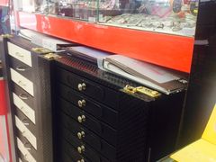 -朱师傅眼镜·蔡司·依视路·尼康(市先进店)