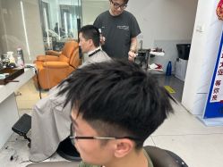 -尤司男士国潮理发馆