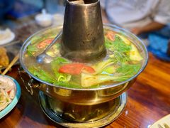 土火锅-神火烧烤馕坑肉新疆菜(兴隆街店)