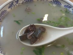 -大耳公曹氏驴肉包子铺(三八店)