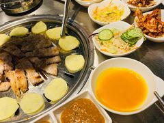 9种小菜-韩聚屋韩国烤肉餐厅(新北万达店)