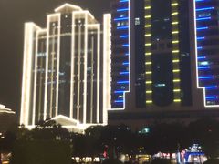 -人民广场