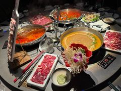 -伴山牛贵州黄牛肉火锅·苗疆非遗艺术餐厅(上海首店)