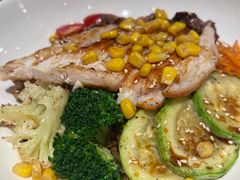 -POKEE VIA&Brunch·维娅(重庆来福士店)