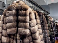 -肃宁华斯国际裘皮城