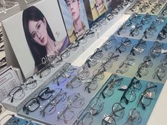 -诺柯视眼镜-蔡司依视路官方工厂店(淞南一店)