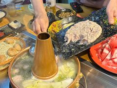 -洞庭洲·防空洞火锅·烧烤·铜锅涮肉(新百广场店)