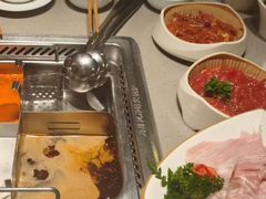 -海底捞火锅鲜切牛肉主题店(长寿路店)